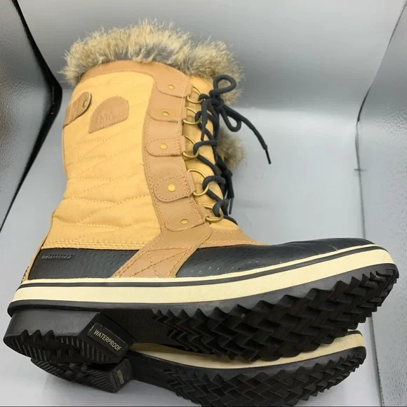 SOREL waterproof insulated women’s boots Size 9 - Picture 8 of 16